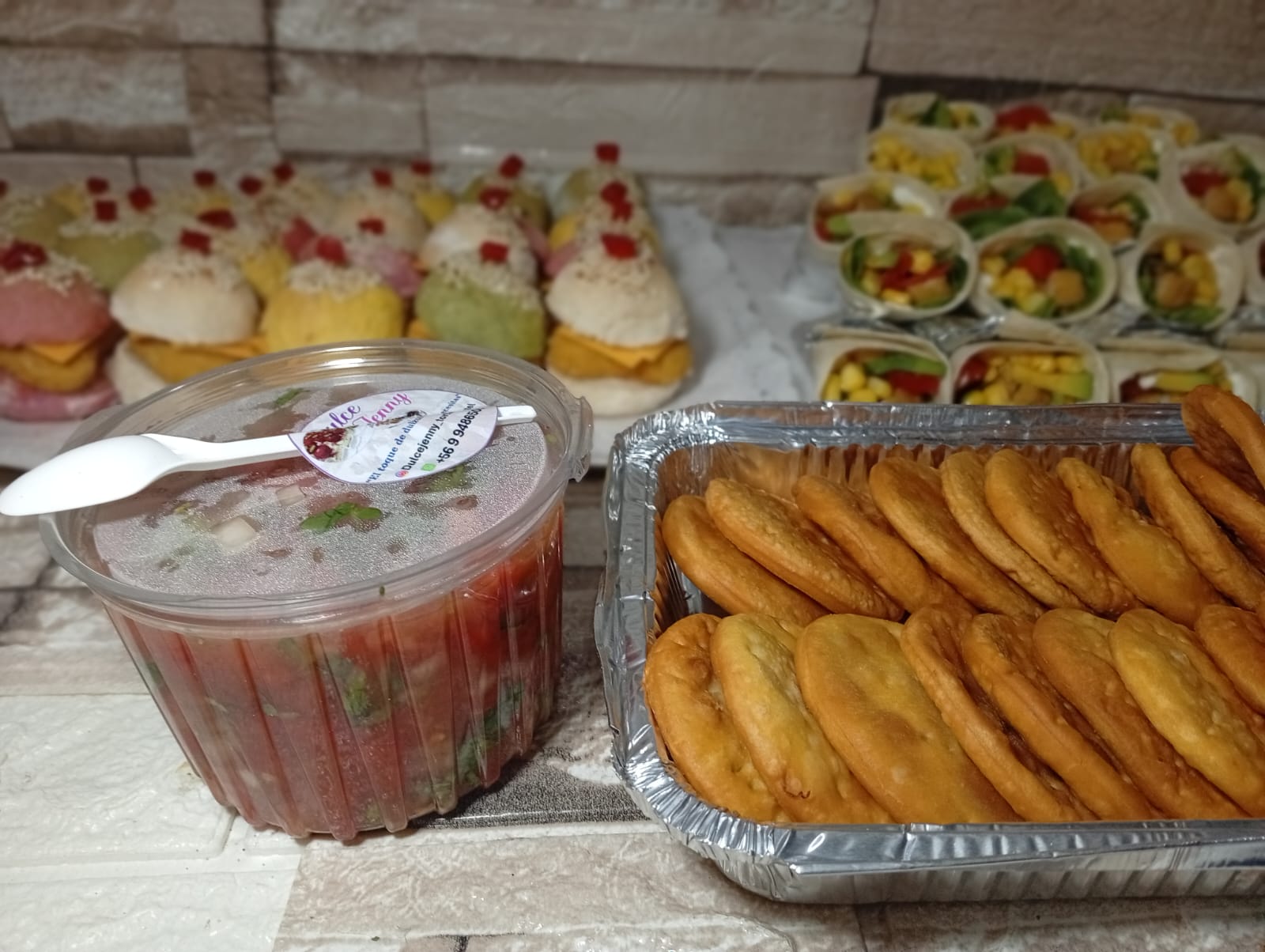 Sopaipillas con Pebre